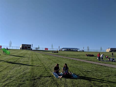 Hollywood amphitheatre ticket prices impact summer concert tours 5