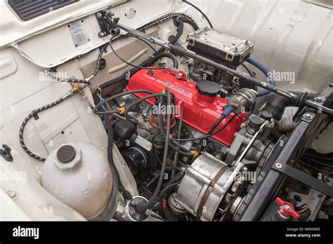 Renault R 4 Motor detail, zeigte in einer Classic Car fair Mallorca ...