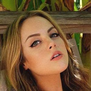 Elizabeth Gillies Leaked Nude Photos And Videos