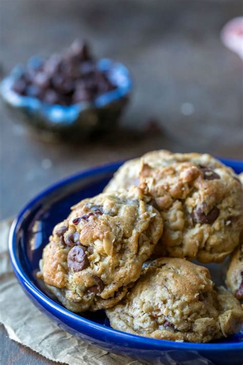 Easy Chocolate Chip Oatmeal Cookies I Heart Eating