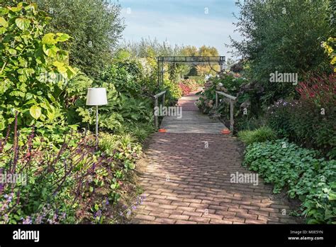 Appeltern Gardens In The Netherlands Is An Opportunity To Meet Fresh