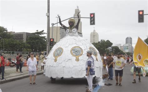 Cortejo Da Tia Ciata Movimenta Ruas Do Centro No Dia Da Consciência