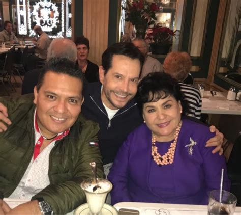 Quién es Gustavo Briones sobrino de Carmen Salinas