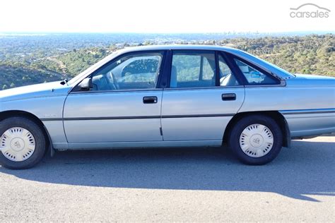 holden commodore vacationer blue car  sale  australia carsales