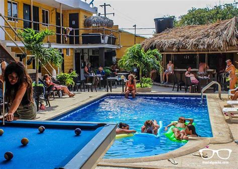 3 BEST Hostels in Taganga, Colombia 2025 (Solo-Travel + Map)