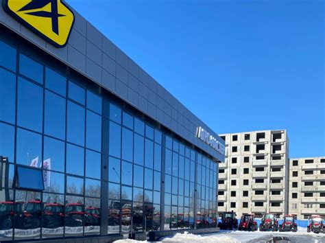 На Левобережье Омска открыли торговый комплекс по продаже ...