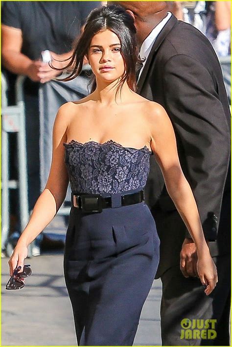 Selena Gomez Likes To Walk Around Her House Naked Photo Selena Gomez Photos Just