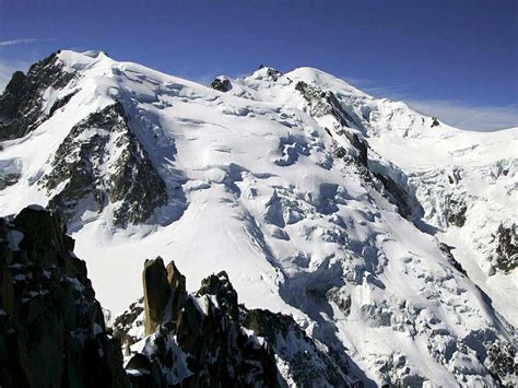 Fünf Alpinisten sterben bei Tour im Montblanc Massiv Panorama