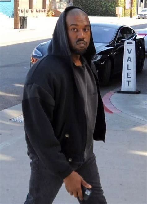 Kanye West Announces 30 Day Verbal Fast Which Will See Him Avoid Speaking And Sex Daily Star