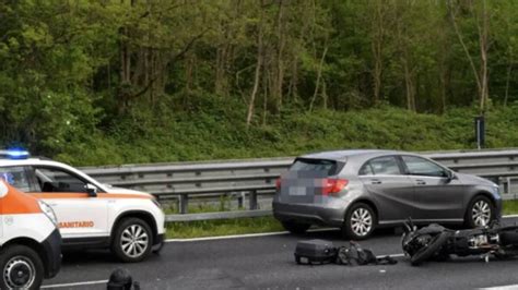 Tragico Incidente Sulla Statale 36 Morto Motociclista Di Besana