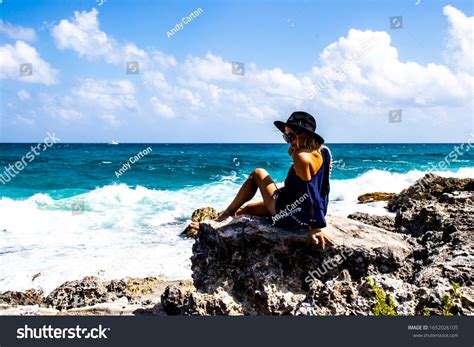 Sexy Caucasian Woman Blond Hair Bikini Stock Photo 1652026105 Shutterstock