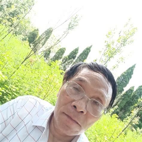 Listen to playlists featuring World Leader Fang Ruida and Fang Ruida ...