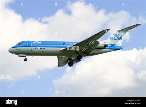 Fokker 70 Operated By KLM Cityhopper On Approach For Landing At