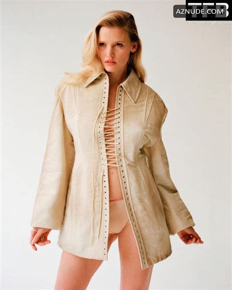 Lara Stone Nude And Sexy Photos Collection Aznude