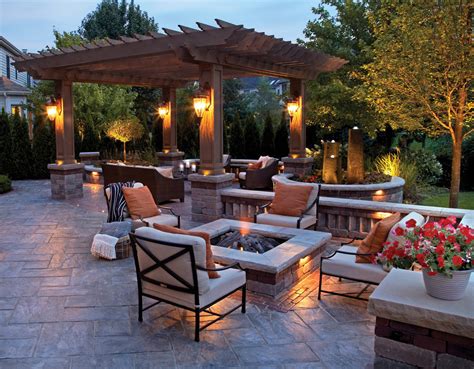 10+ Outdoor Living Space Designs