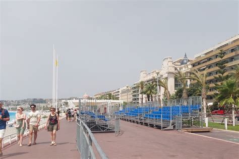 Nice C Est Quoi Ces Tribunes Install Es Sur La Promenade Des Anglais