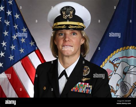 U s navy captain uniform hi-res stock photography and images - Alamy