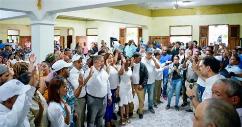 Unidad Externa Con Luis Juramenta Exaspirante A Alcalde Del PLD En Hato