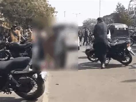 Vadodara Incident Women Strip Half Naked On Public Road After Theft In Karelibagh GrowNxt