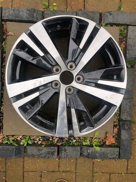 Genuine Peugeot 3008 17 20 18 75j Et49 Alloy Wheel 5x108 9809687377 In Birmingham West