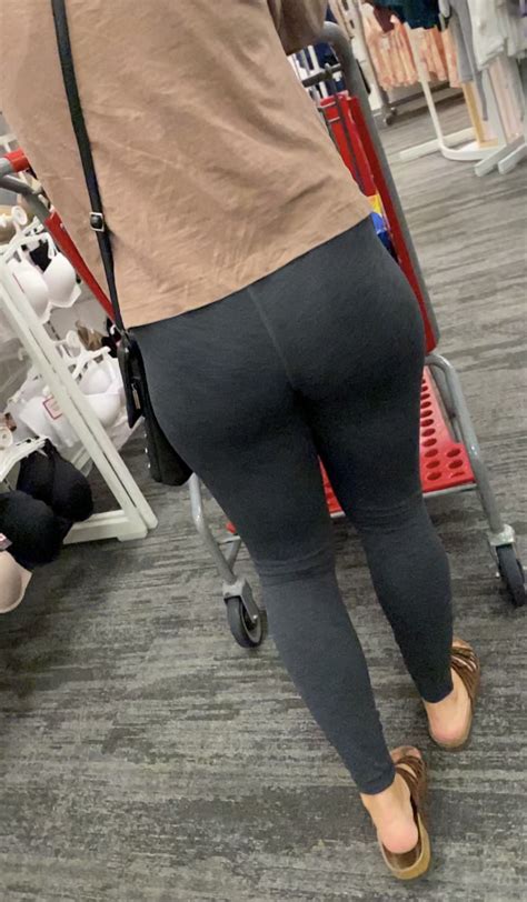 Petite Blonde Milf Spandex Leggings Yoga Pants Forum