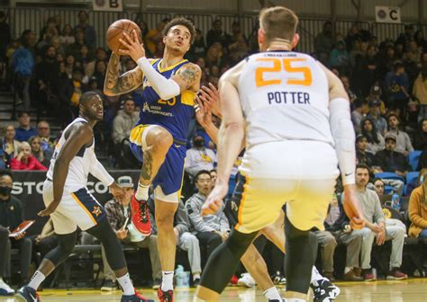 Photos: Santa Cruz Warriors vs. Salt Lake City Stars - The Pajaronian ...