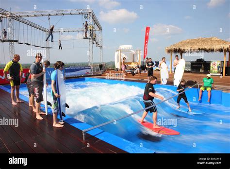 The Wave, an artificial surf wave in a pool. People learn to surf Stock Photo: 29876655 - Alamy