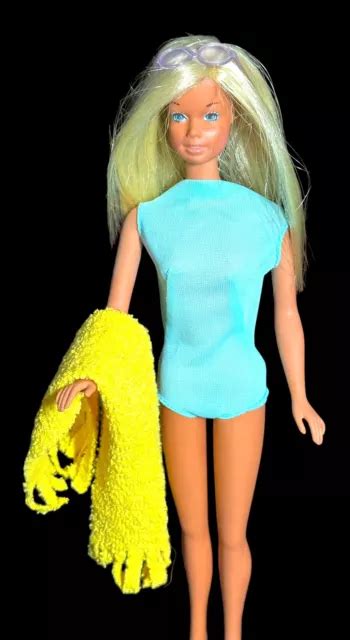 Mattel Sun Set Malibu Barbie Doll 1971 Japan W Towel Sunglasses