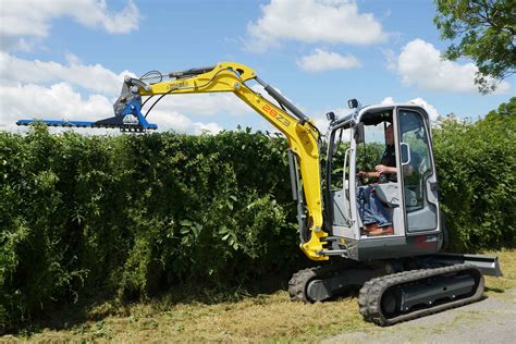 Slanetrac Hc150 Mini Digger Hedge Cutter 1 Slanetrac Ireland