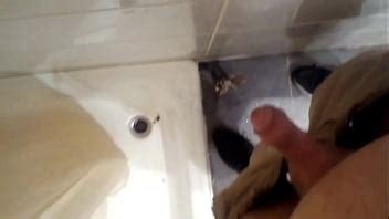 Me Acabo De Orinar En La Ducha Otra Vez Y L No Sabe Nada Al Respecto Xvideos