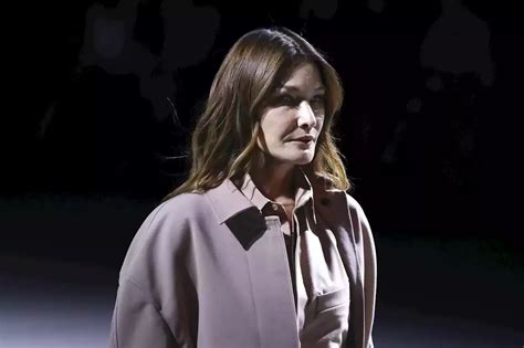 Carla Bruni Elle Rend Hommage Son Fr Re Qui Lui Avait Confi Un