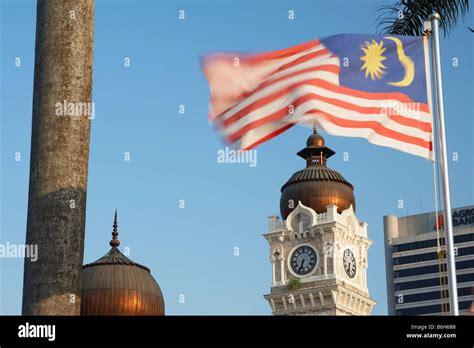 Sultan Abdul Samad Building In Merdeka Square With Malaysian Flag ...