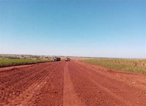 DER MG inicia a pavimentação de mais um trecho de rodovia no Pontal do