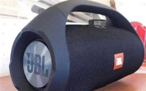 Колонка портативная JBL с ручкой | Festima.Ru - Мониторинг объявлений