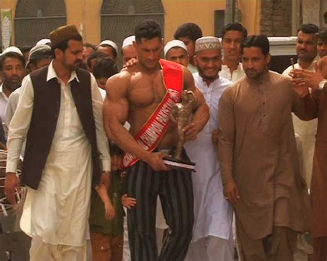 Peshawars Yaseen Khan Wins National Bodybuilding Championship Sports