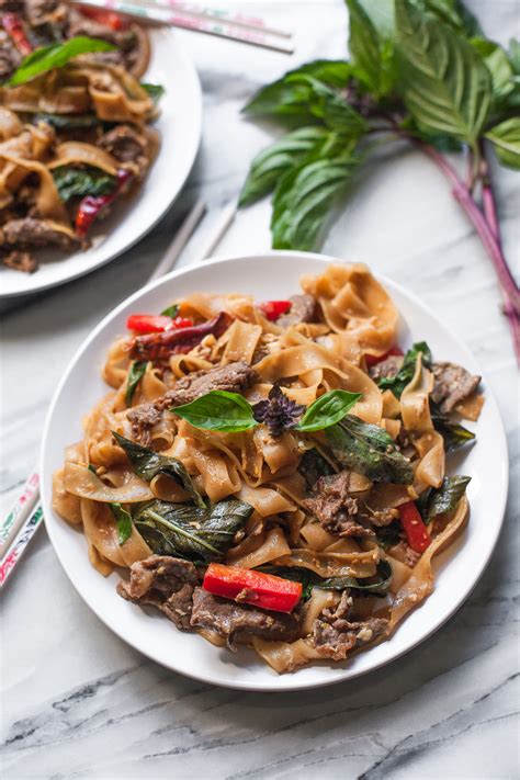 Thai Basil Noodles with Beef (Drunken Noodles) - A Calculated Whisk