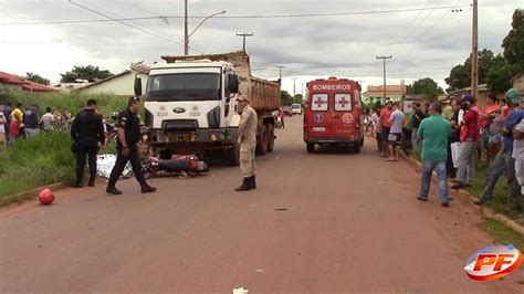 Urgente Motociclista Morre Ap S Tr Gico Acidente Em Rolim De Moura