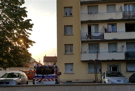 Bourg Les Valence Drôme Un Homme Meurt Poignardé De Plusieurs Coups