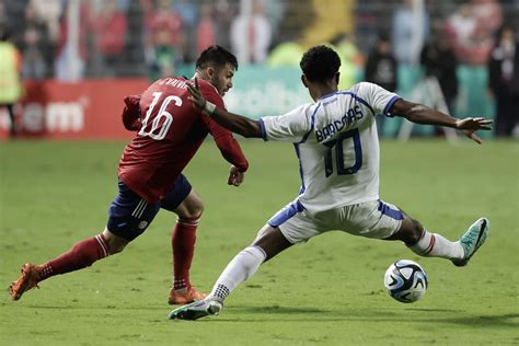 Federación de Costa Rica repudió insultos de aficionados tras derrota