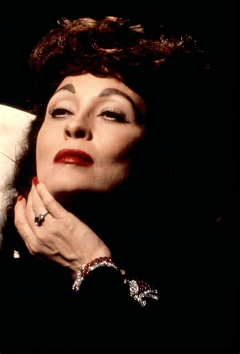 Faye Dunaway As Joan Crawford In “mommie Dearest” Faye Dunaway Mommy