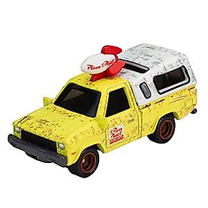 Hot Wheels Disney Cars Bundle Premium Scale Set