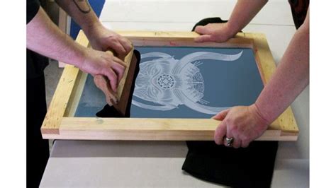 Flexography Printing vs. Screen Printing - Welcome to Labels Flexible ...