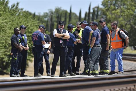 Amtrak Train Collides With Car In East Bay Killing 3 Los Angeles Times