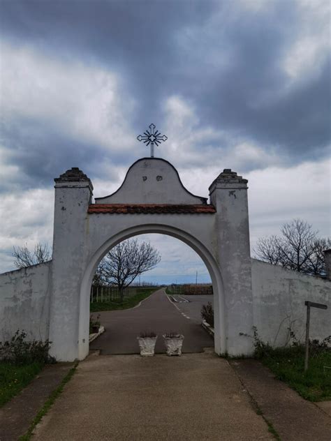 Manastir Fenek Putevima Pravoslavlja Turizam Srbije