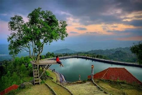 Embung Nglanggeran Destinasi Wisata Menawan Untuk Menyaksikan