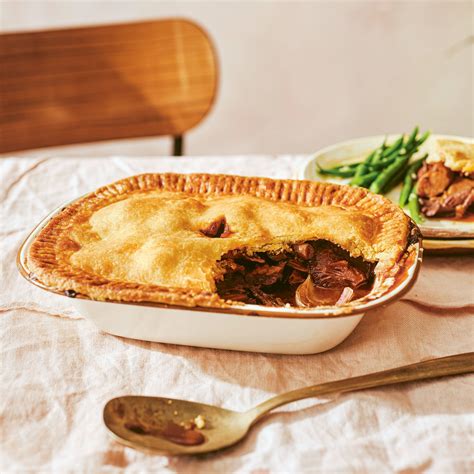 Vegetarian Mushroom Pot Pie With Garlic Green Beans Recipe | Epicurious