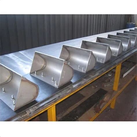 Silver Bucket Elevator Belt Conveyor At Best Price In Greater Noida