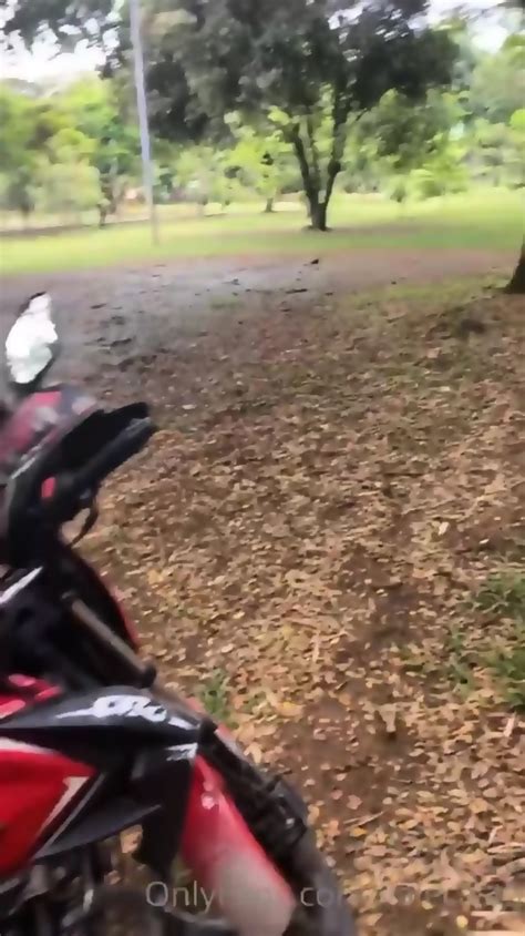 Latina Goes Into The Woods And Plays With A Dildo 1080p Mp4