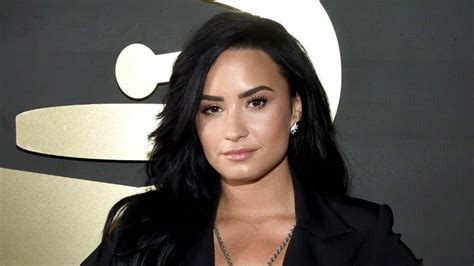 Demi Lovato No Hospital Possível Overdose Notícias De Cinema Filmspot