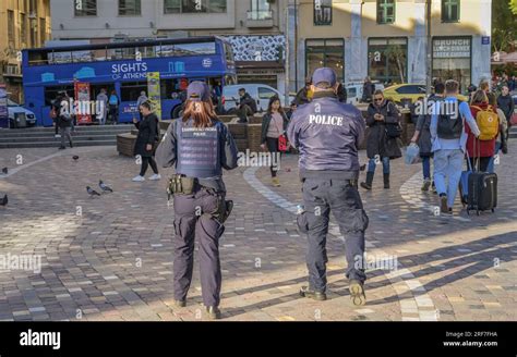 Polizei Streife Monastiraki Platz Athen Griechenland Stock Photo